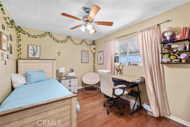 5644 Wadsworth Avenue, Highland CA: https://media.crmls.org/medias/25be60c5-1803-476f-b621-79238e3737e8.jpg