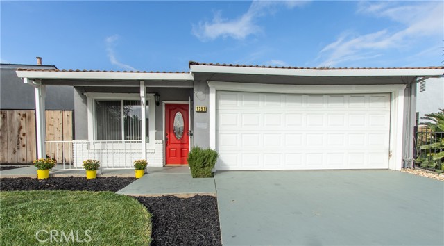Detail Gallery Image 1 of 1 For 1251 N Mitchell Ave, Turlock,  CA 95380 - 2 Beds | 2 Baths