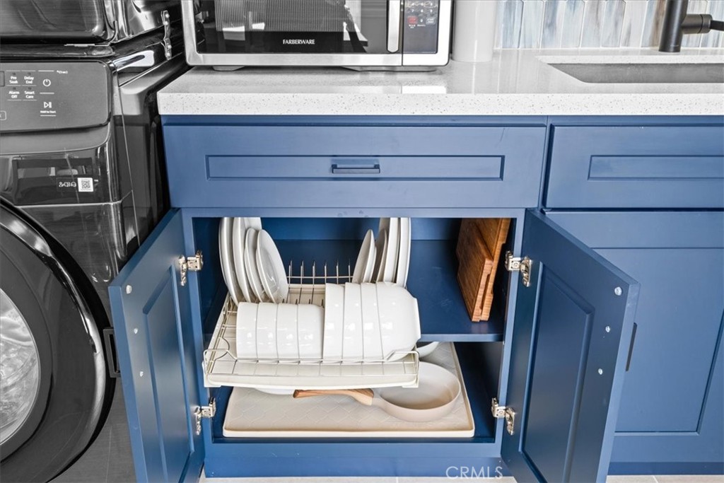 25bf6ffe 9e9b 4a6c A492 429c53089943