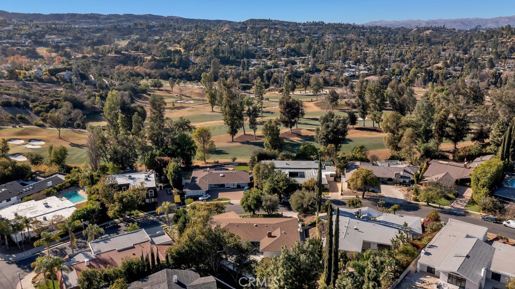 https://media.crmls.org/medias/25bf8b24-f6f9-4dbd-9a73-791b655eb017.jpg?preset=X-Large