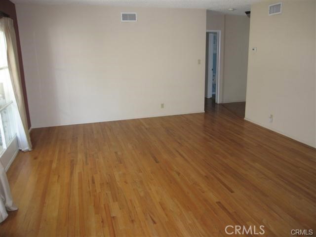 Detail Gallery Image 7 of 33 For 450 Saint Augustine Ave, Claremont,  CA 91711 - 3 Beds | 2 Baths