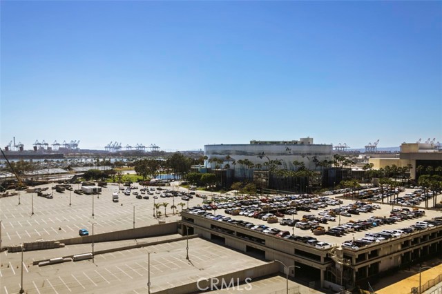 Detail Gallery Image 35 of 42 For 525 E Seaside Way #807,  Long Beach,  CA 90802 - 2 Beds | 1/1 Baths