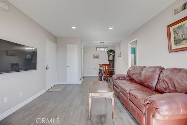 8990 19th Street, Rancho Cucamonga CA: https://media.crmls.org/medias/25c0a111-57d7-485c-aefa-01210dd28662.jpg