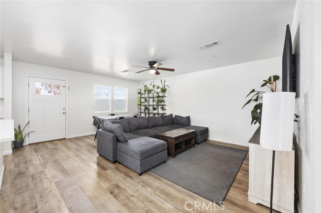 Detail Gallery Image 3 of 26 For 313 Woodrow St, Taft,  CA 93268 - 3 Beds | 2 Baths