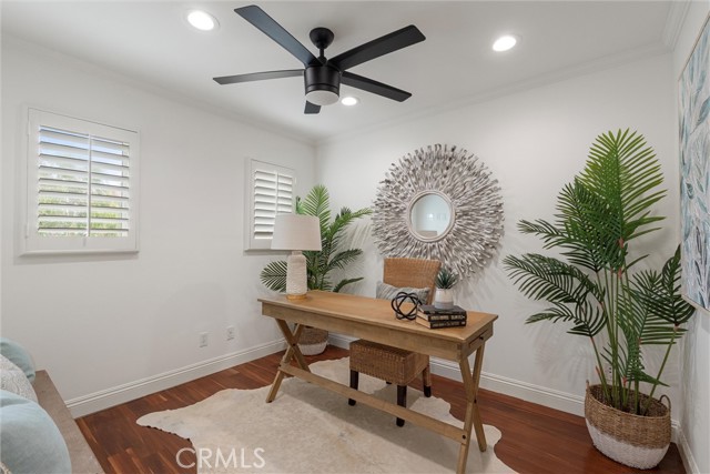 2000 Walnut Avenue, Manhattan Beach CA: https://media.crmls.org/medias/25c1441f-5864-4cbc-988c-ecabb9ce13a0.jpg