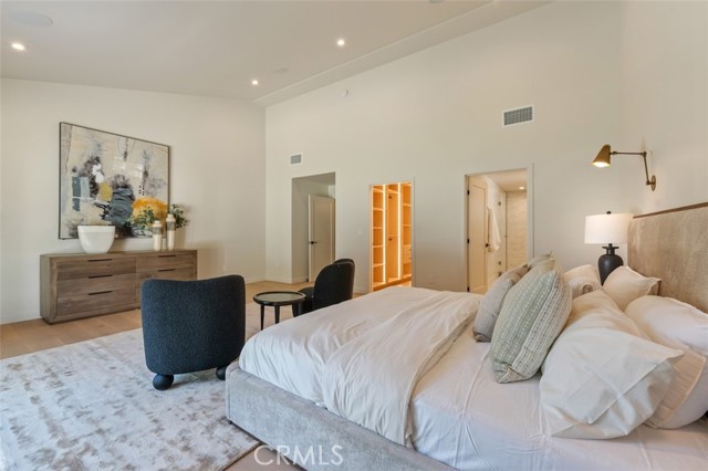 Detail Gallery Image 31 of 46 For 8960 Oak Park Ave, Northridge,  CA 91325 - 4 Beds | 3/1 Baths