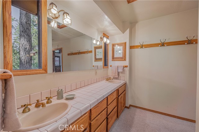 Detail Gallery Image 21 of 46 For 913 Mountain Ln, Big Bear City,  CA 92314 - 3 Beds | 2 Baths