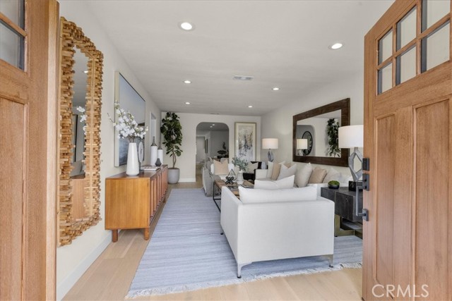 11927 Beatrice Street, Culver City CA: https://media.crmls.org/medias/25c48229-06a1-4ddf-a28c-85a8d749dd5e.jpg