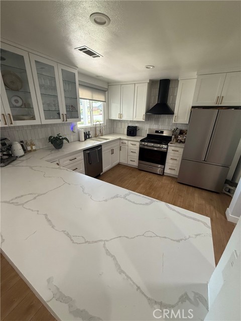 Detail Gallery Image 27 of 29 For 2640 N Buena Vista St, Burbank,  CA 91504 - 3 Beds | 2 Baths