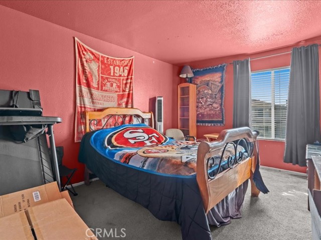 Image 25 of 39 For 528 Memphis Court