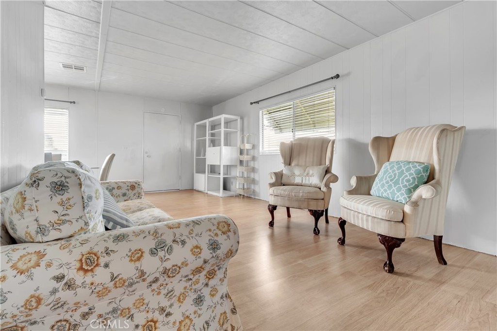 MLS #DW25229642 image #5