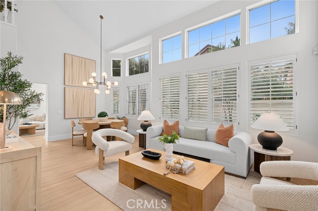 Front Image Thumbnail for CROC25264699