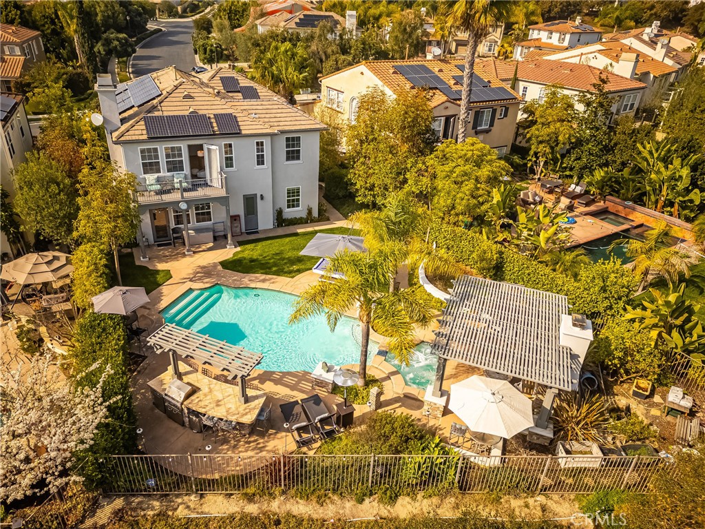 https://media.crmls.org/medias/25c632e5-fa98-40ba-9e9a-e065a6dd69b1.jpg?preset=X-Large