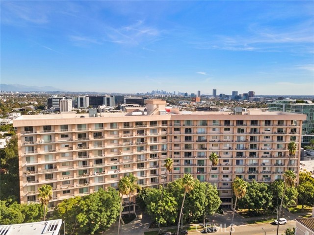 Detail Gallery Image 20 of 30 For 100 S Doheny Dr #220,  Los Angeles,  CA 90048 - 2 Beds | 2 Baths