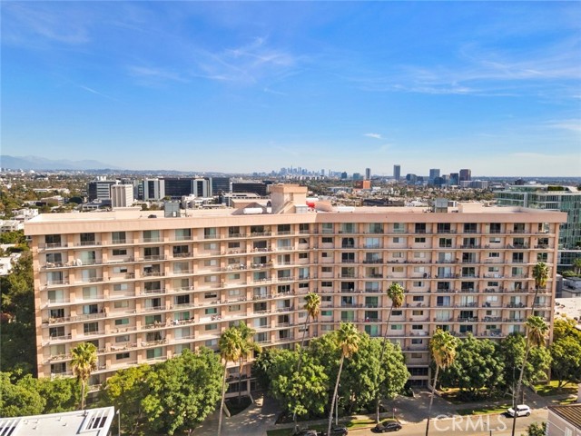 Detail Gallery Image 20 of 30 For 100 S Doheny Dr #220,  Los Angeles,  CA 90048 - 2 Beds | 2 Baths