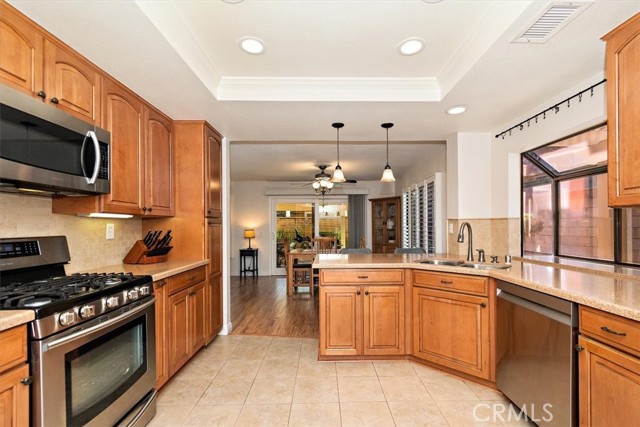 Detail Gallery Image 10 of 35 For 1954 Driftstone Dr, Glendora,  CA 91740 - 3 Beds | 2/1 Baths