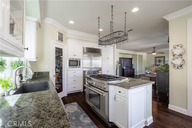 Detail Gallery Image 24 of 63 For 2589 N Promontory, Orange,  CA 92867 - 5 Beds | 3/1 Baths