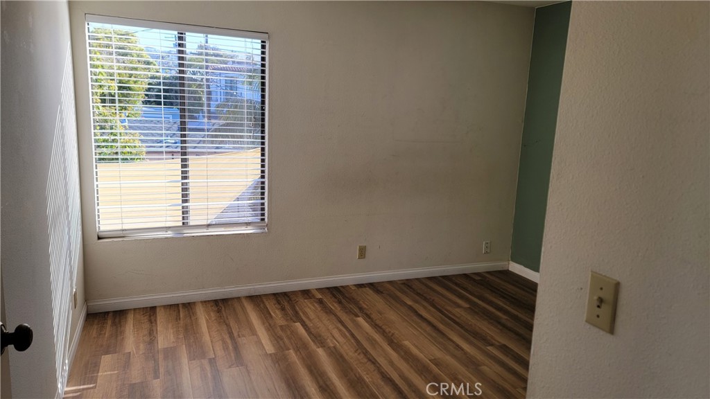 MLS #OC25181750 img 4