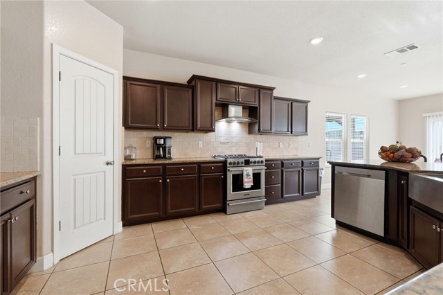 Detail Gallery Image 21 of 57 For 3725 W Clinton, Visalia,  CA 93291 - 4 Beds | 2/1 Baths