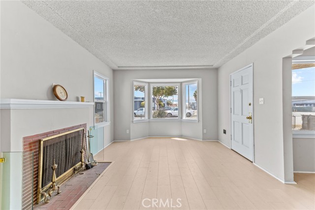 1357 Amalia Avenue, Los Angeles CA: https://media.crmls.org/medias/25c7f52a-562a-47b2-9bb3-c74a0726152d.jpg