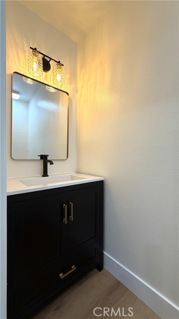 Detail Gallery Image 8 of 22 For 196 Pineview, Irvine,  CA 92620 - 2 Beds | 1/1 Baths