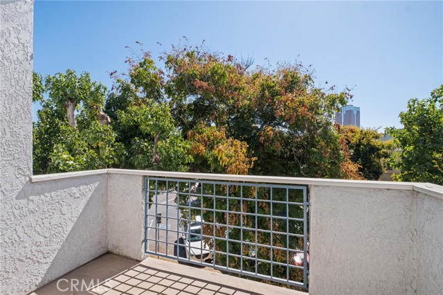 Detail Gallery Image 8 of 21 For 505 W 5th St #204,  Long Beach,  CA 90802 - 2 Beds | 2 Baths