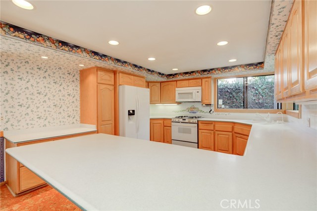 693 19th Street, Manhattan Beach, California 90266, 5 Bedrooms Bedrooms, ,1 BathroomBathrooms,Residential,Sold,19th,SB21194757