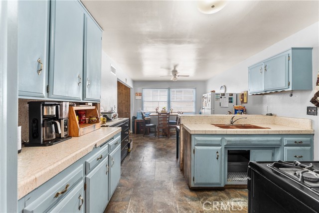 Detail Gallery Image 11 of 41 For 13525 Simshaw, Sylmar,  CA 91342 - 3 Beds | 2 Baths