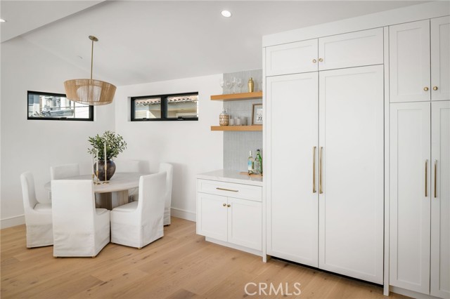 Detail Gallery Image 24 of 62 For 89 Bayview, Manhattan Beach,  CA 90266 - 3 Beds | 3/1 Baths