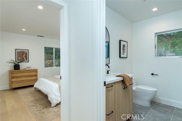 Detail Gallery Image 40 of 71 For 2023 Kenilworth Ave, Los Angeles,  CA 90039 - 3 Beds | 2 Baths