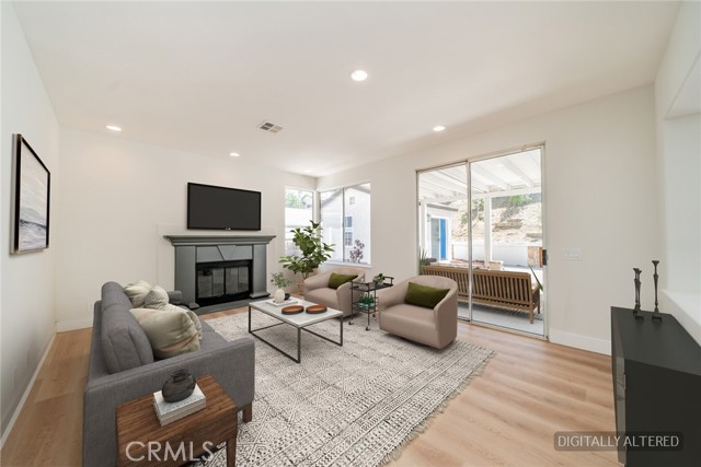 Detail Gallery Image 8 of 44 For 22619 Country Crest, Moreno Valley,  CA 92557 - 3 Beds | 3 Baths