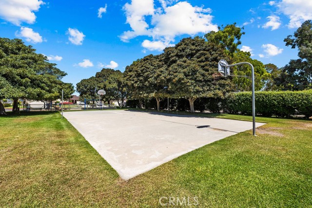 Detail Gallery Image 35 of 42 For 9736 Monte Carlo Cir, Huntington Beach,  CA 92646 - 4 Beds | 2/1 Baths