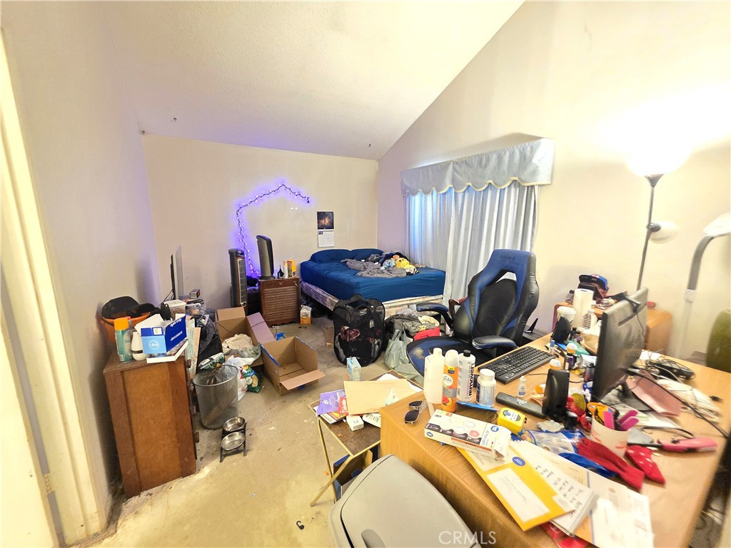 https://media.crmls.org/medias/25cccd10-454e-4300-9008-7d06fd827f92.jpg?preset=X-Large