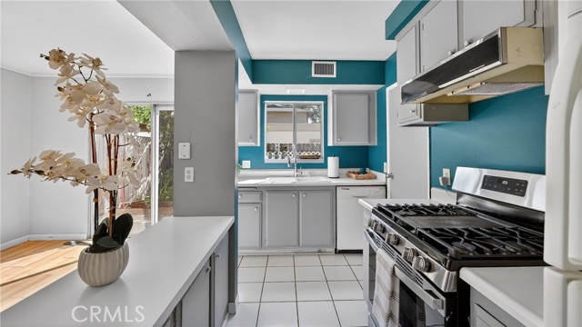 Detail Gallery Image 11 of 31 For 1800 W Gramercy #17,  Anaheim,  CA 92801 - 4 Beds | 2/1 Baths