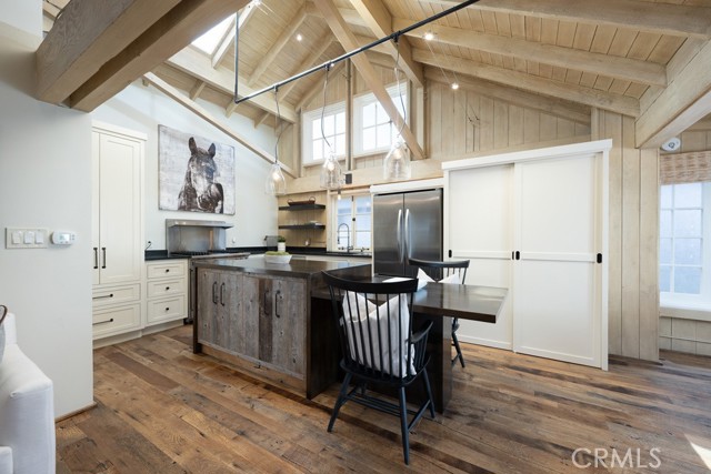 604 Begonia Avenue, Corona del Mar CA: https://media.crmls.org/medias/25ceef4a-9d49-4c51-85ce-3661ff983231.jpg