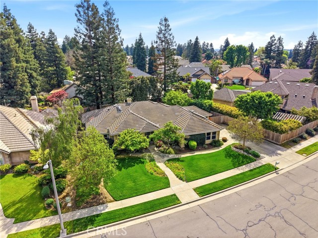 Detail Gallery Image 6 of 61 For 2134 Cottonwood Cir, Visalia,  CA 93277 - 4 Beds | 3 Baths