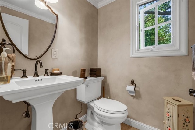 2355 Lake Marie Drive, Santa Maria CA: https://media.crmls.org/medias/25cffbe9-13dd-4279-a211-e66199441884.jpg
