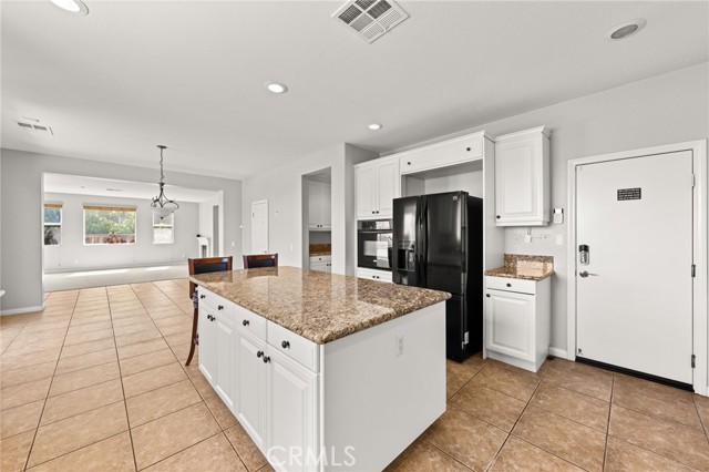 16219 Skyridge Drive, Riverside CA: https://media.crmls.org/medias/25d0cb11-3173-46f5-a4f2-90c69addd0ea.jpg