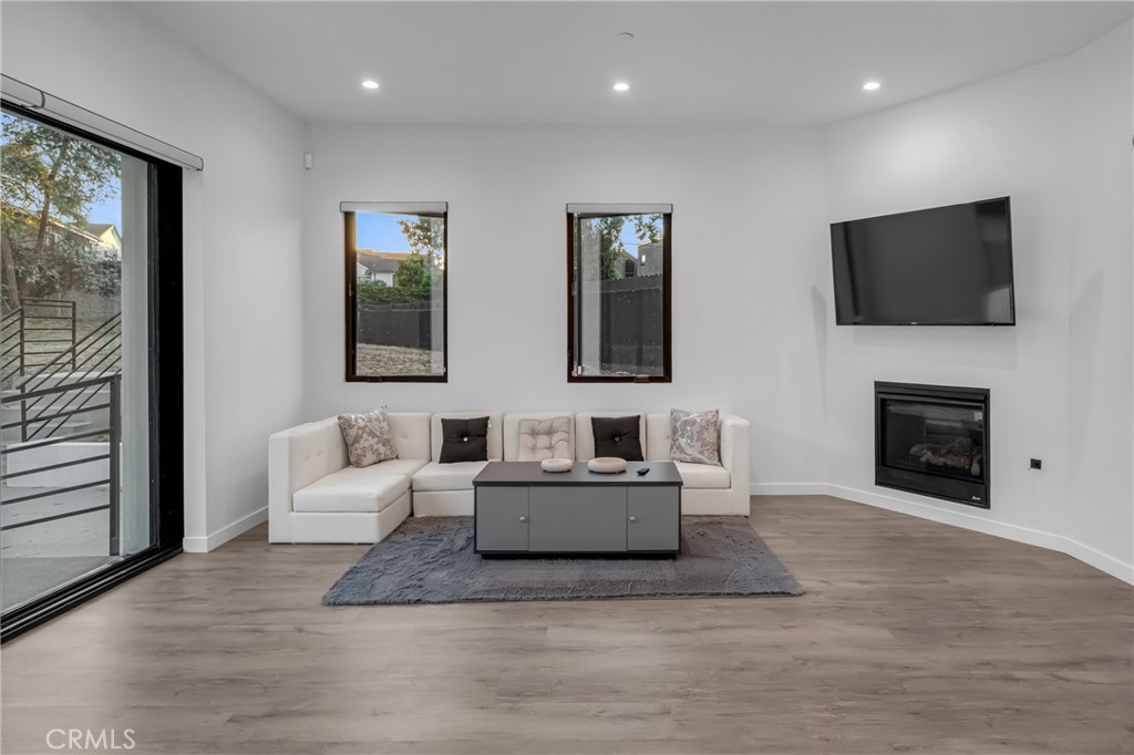 MLS #SB25163929 image #20