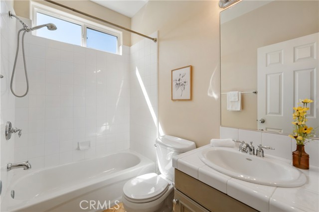 Detail Gallery Image 23 of 68 For 22229 Evening Star Ct, Saugus,  CA 91390 - 6 Beds | 5 Baths