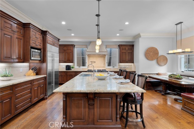 114 N Ardmore Avenue, Manhattan Beach CA: https://media.crmls.org/medias/25d2a7d3-e9ec-4ea7-a6a4-ed64a23ca0c7.jpg