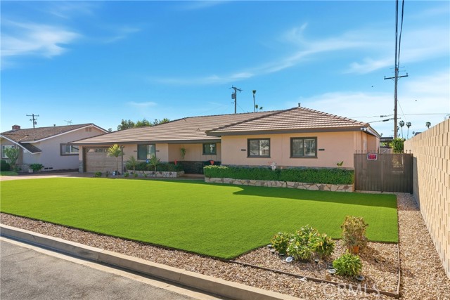 Detail Gallery Image 4 of 54 For 901 S Glenview, West Covina,  CA 91791 - 4 Beds | 2 Baths