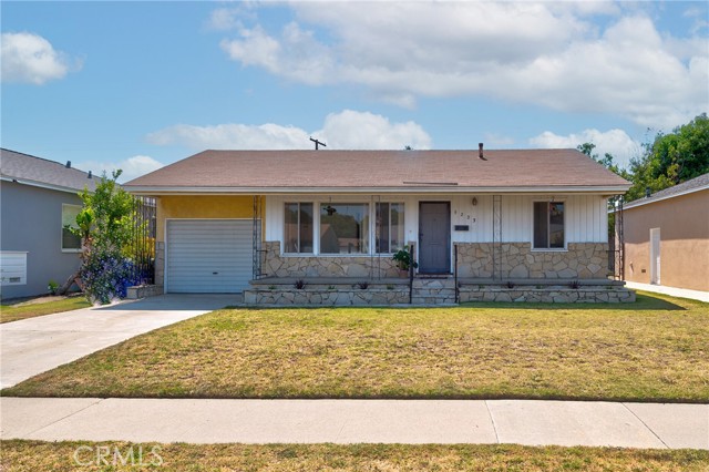 5223 Montair Avenue, Lakewood CA: https://media.crmls.org/medias/25d35f3b-6246-4e42-ad15-a2276cb19e78.jpg