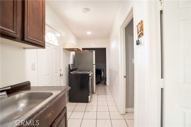 Detail Gallery Image 18 of 23 For 11044 Borden Avenue, Pacoima,  CA 91331 - 7 Beds | 4 Baths