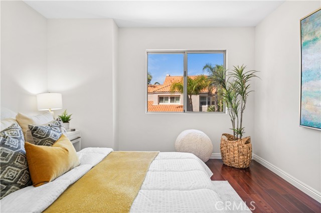 32 Belcanto, Irvine CA: https://media.crmls.org/medias/25d3de2f-ff32-462d-ad2c-9c80a8f82553.jpg