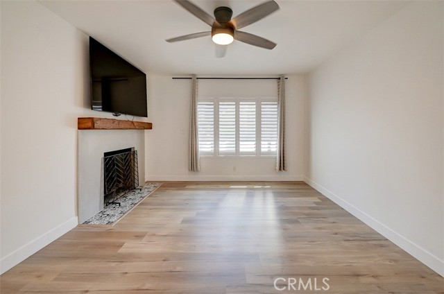 Detail Gallery Image 16 of 53 For 380 Mira Loma Pl, Costa Mesa,  CA 92627 - 4 Beds | 3 Baths