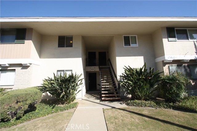2014 Associated Rd, Fullerton CA: https://media.crmls.org/medias/25d44b6d-6b5c-4d22-ab9d-cb5a8ba48a30.jpg