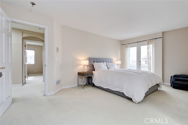 1936 Loma Drive, Hermosa Beach, California 90254, 3 Bedrooms Bedrooms, ,3 BathroomsBathrooms,Residential,Sold,Loma,SB21238629