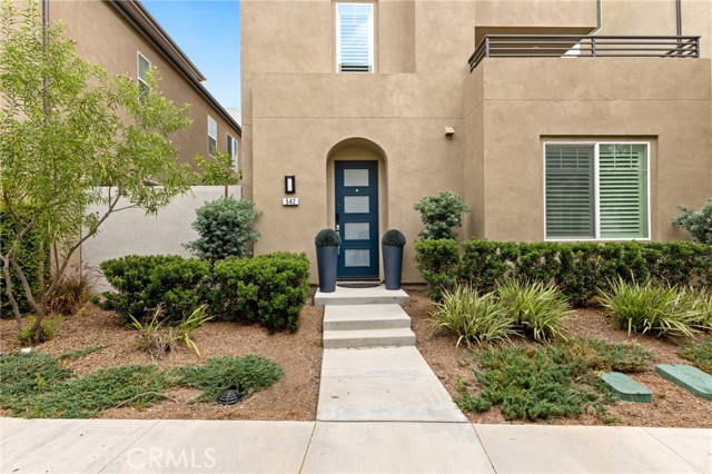 542 Cultivate, Irvine CA: https://media.crmls.org/medias/25d51298-d73e-4b31-b94d-aec6252df8ae.jpg