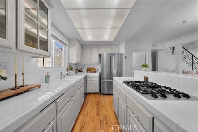 Detail Gallery Image 12 of 46 For 1006 Palm Ln, Redondo Beach,  CA 90278 - 2 Beds | 2 Baths